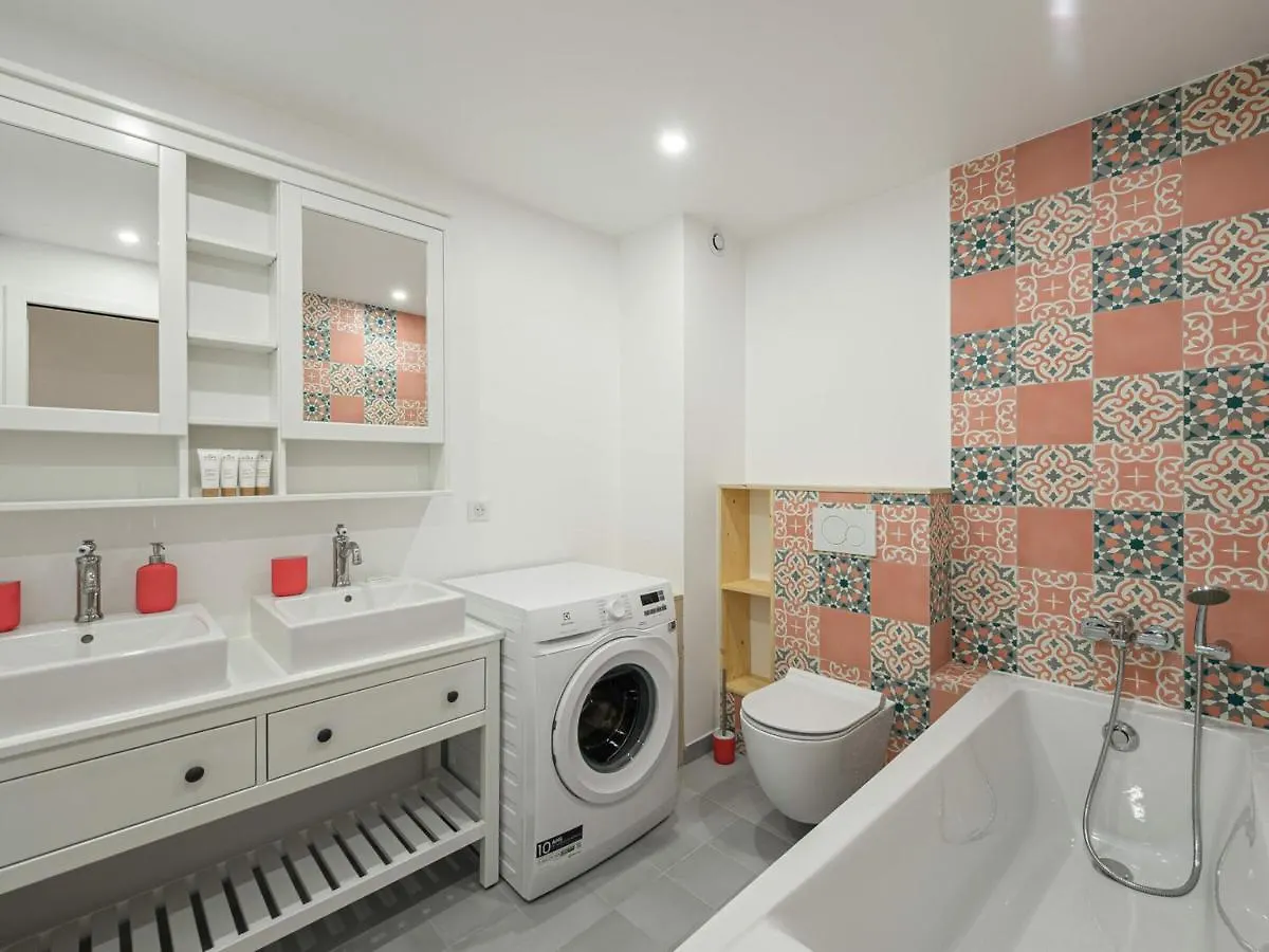 Appartement Renove Pour 8 Personnes Au Centre De Meribel, A 5 Min Des Pistes - Fr-1-565-52 Les Allues